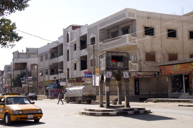 الفلسطينيون في صحنايا...معاناة النزوح وغياب الأمل بالحلول