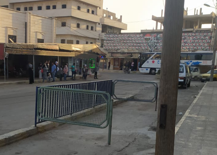 مخيم النيرب.. شكاوى من طمع وجشع سائقي الحافلات وغياب الرقابة والمحاسبة 