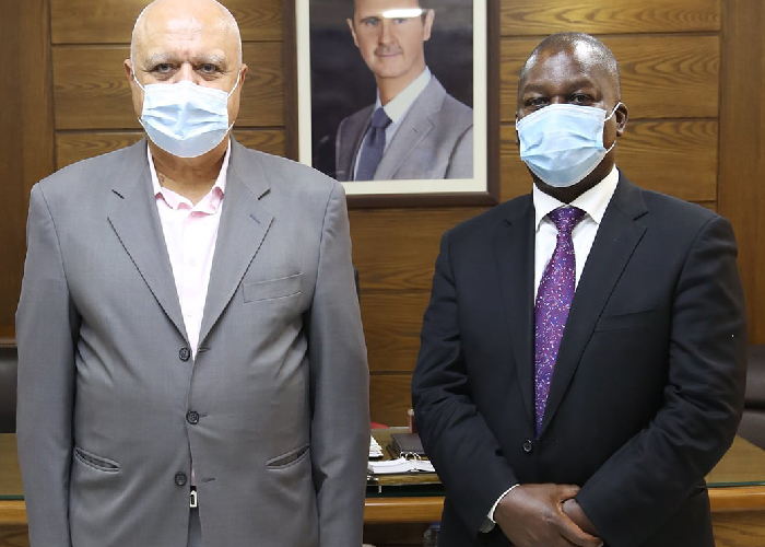 مدير شؤون الأونروا في سورية يلتقي محافظ درعا 