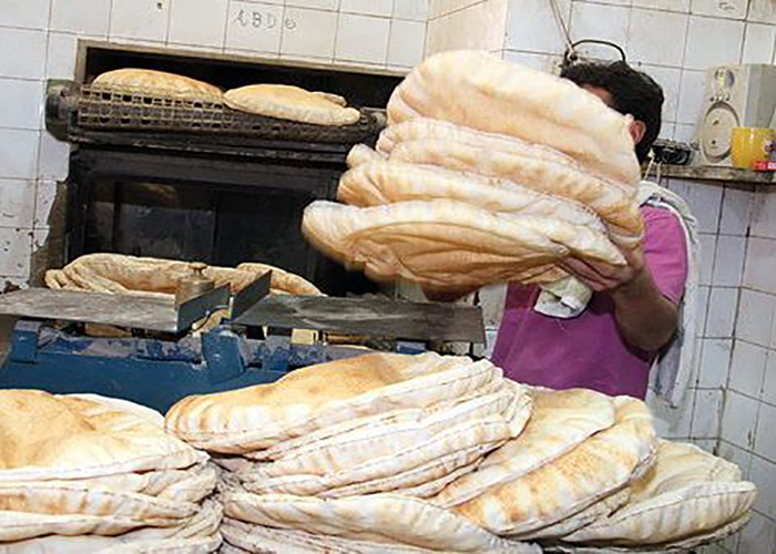 مخيم درعا.. شكوى من نفاد مادة الطحين وتوقف الأفران عن العمل