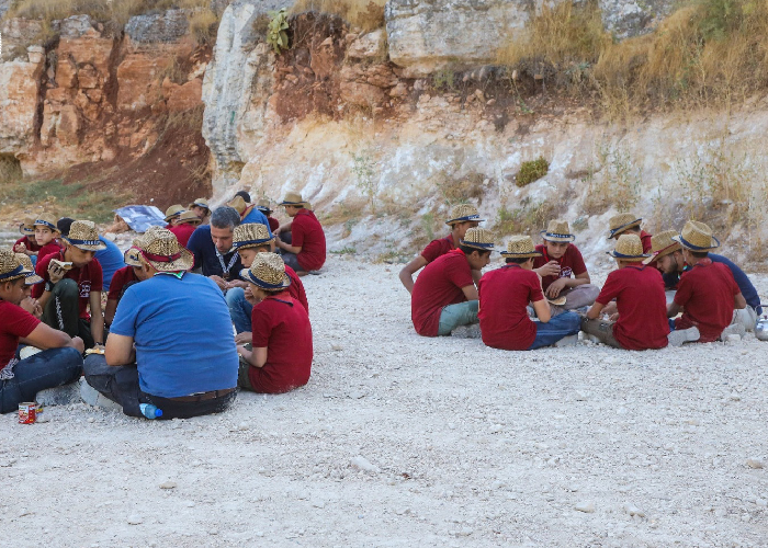الإعلان عن بدء فعاليات مخيم كشفي للفلسطينيين في الشمال السوري 