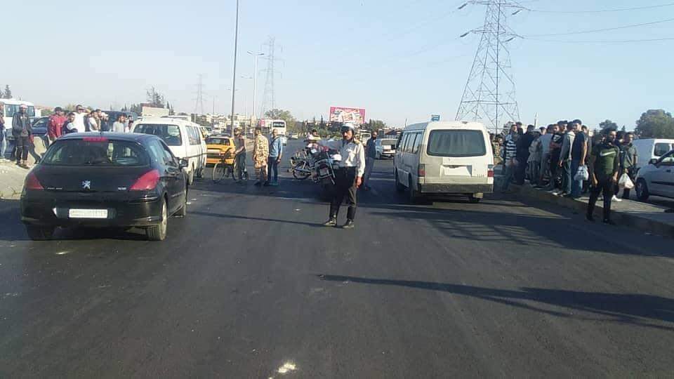 لتجنب حوادث السير.. أهالي مخيم جرمانا يطالبون بتأمين طريق المطار