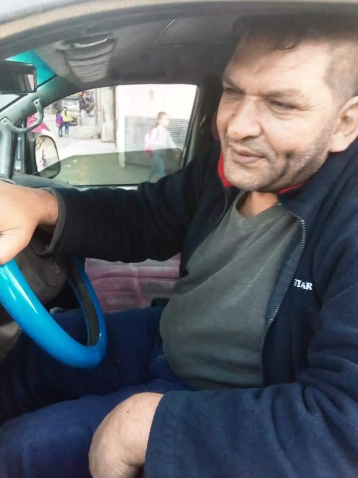 مخيم النيرب..احتفاء بسائقي سيارات خاصة يساهمون بتخفيف معاناة الأهالي