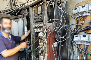 مخيم الحسينية..تحذيرات من استجرار التيار الكهربائي بطرق غير مشروعة