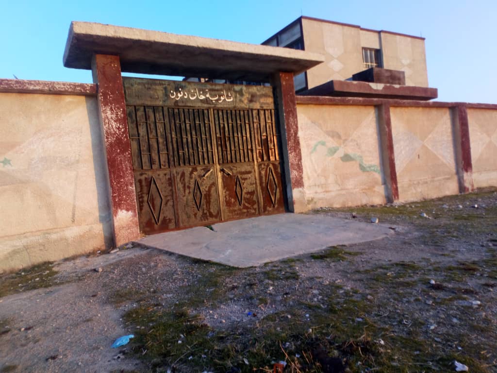 مخيم خان دنون.. شكاوى من التحرش بطالبات المدارس 