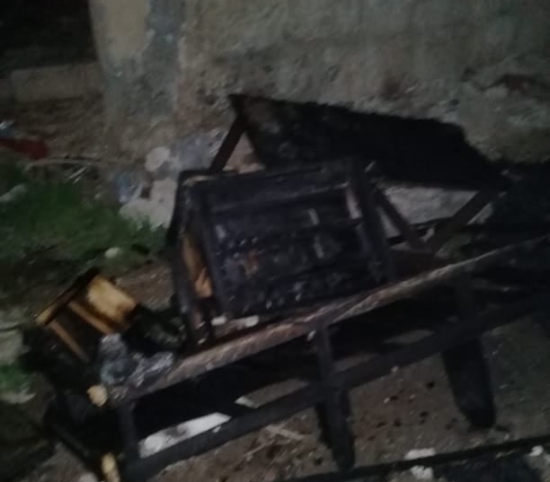 مخيم حندرات. نجاة عائلة من حريق التهم منزلهم