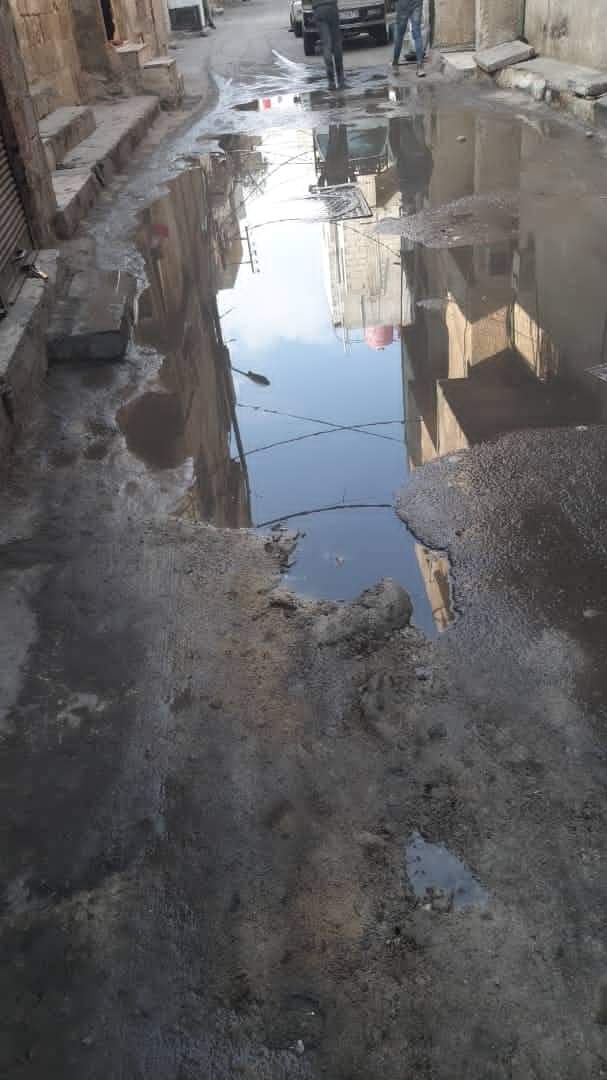 مخيم جرمانا.. تجمع مياه الصرف الصحي يزيد من مشكلات الأهالي