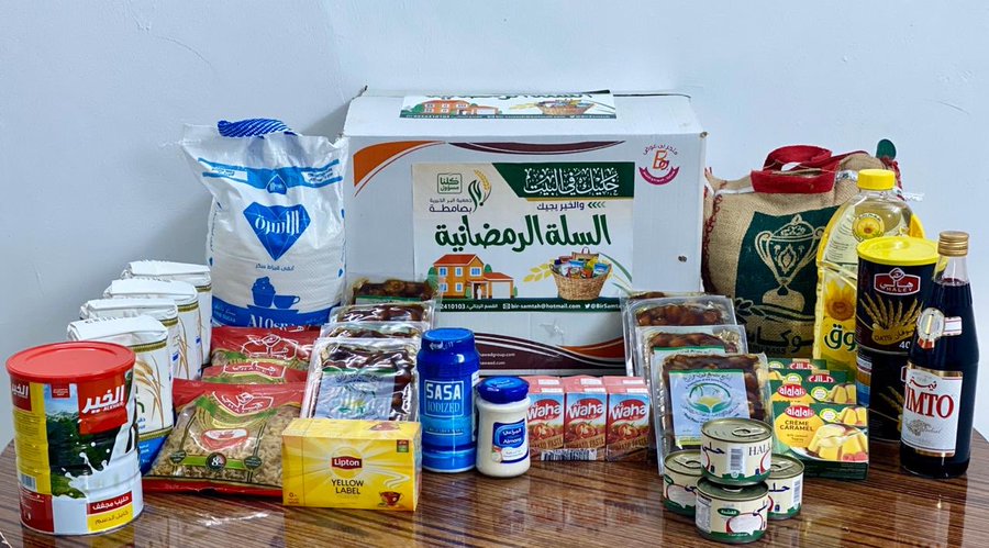 متطوعون فلسطينيون يطلقون حملة لمساعدة اللاجئين الفلسطينيين في سوريا