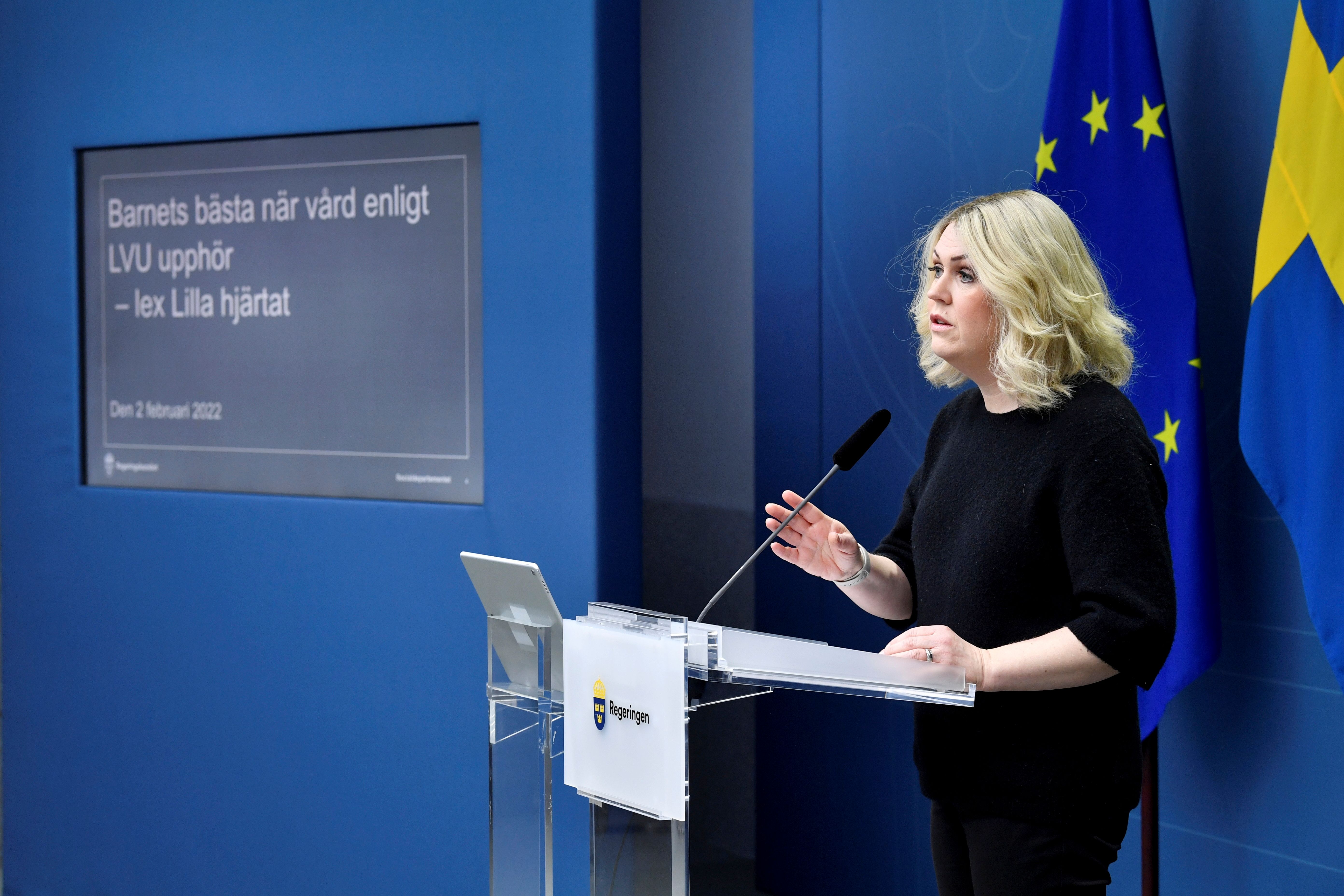 السويد.. الحكومة تقدم اقتراحاتها المشددة للبرلمان حول الرعاية الإلزامية للأطفال