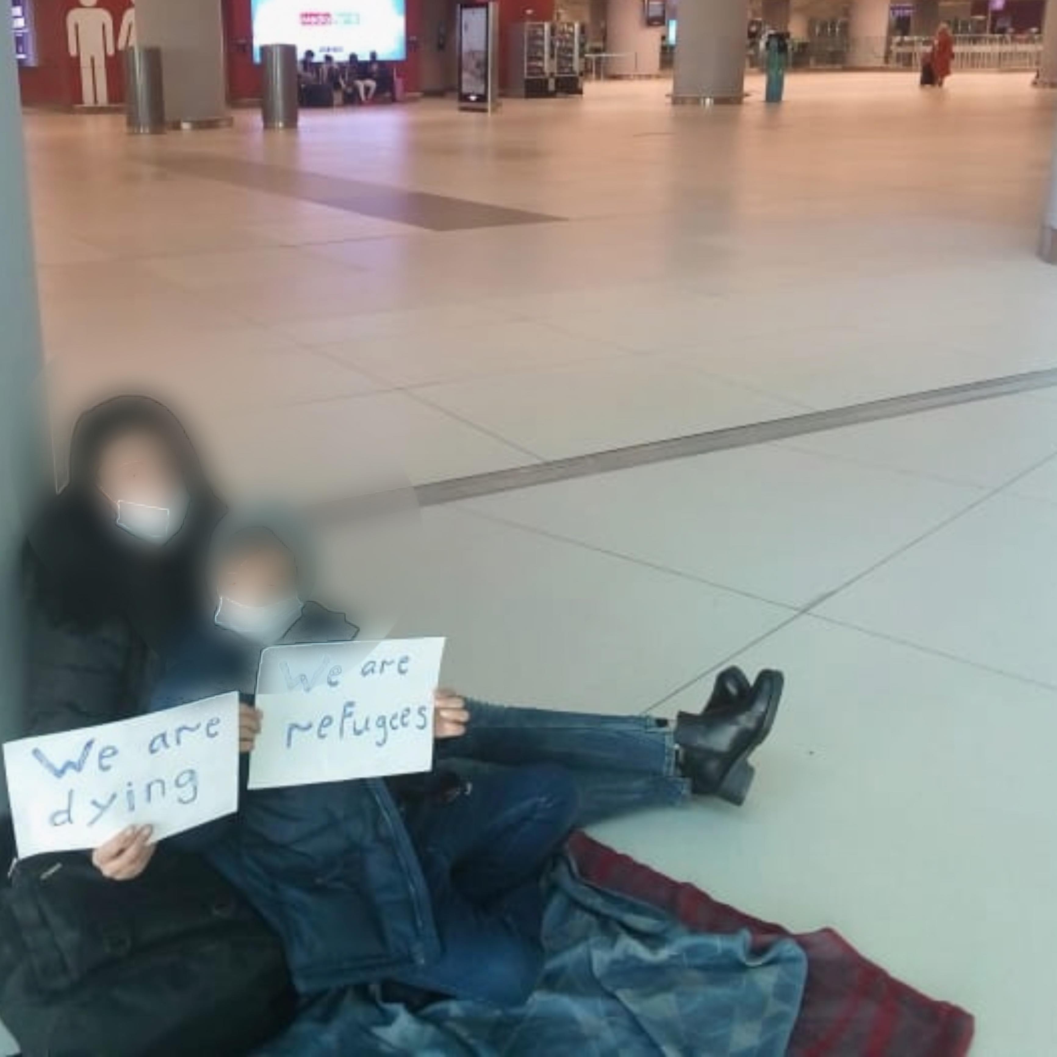 شاهد: عائلة فلسطينية سورية "بين الإمارات وتركيا فقدنا إنسانيتنا "