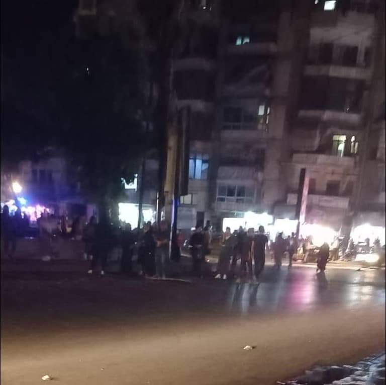 أزمة مواصلات خانقة يعيشها مخيم النيرب