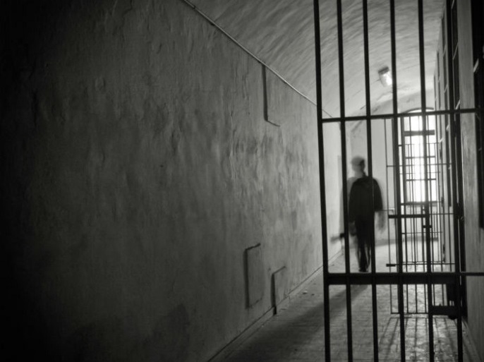 الإفراج عن أحد أبناء مخيم درعا من السجون السورية