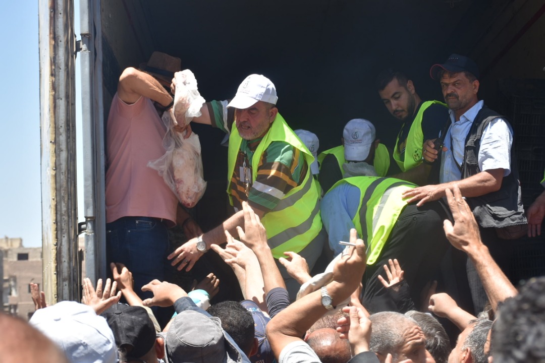 انتقادات لاذعة لقافلة المرحمة بعد توزيع أضاحي العيد