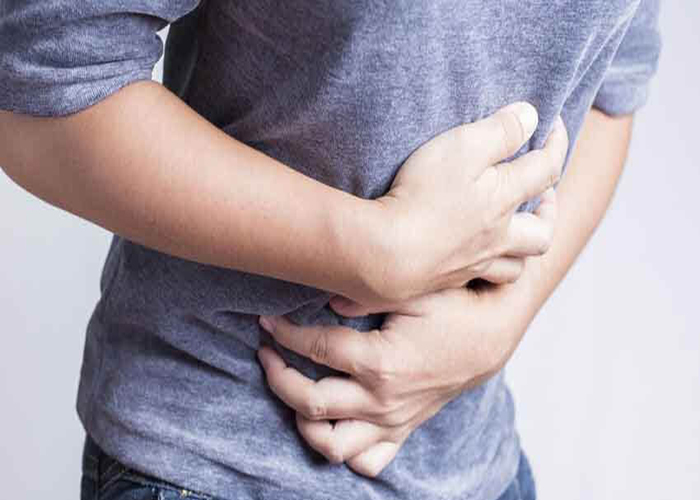 60 حالة تسمم غذائي في مخيم النيرب 