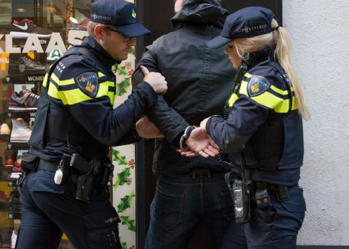 هولندا تصدر تعميماً يستهدف أشخاص لهم صلة بـ "لواء القدس" 