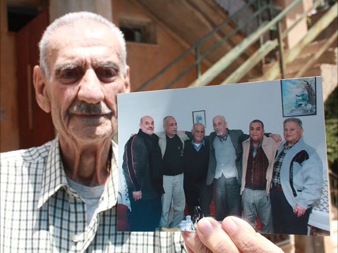 (36) فلسطينياً سورياً أزهقت أرواحهم بعد استنشاقهم غازَ السارين القاتل