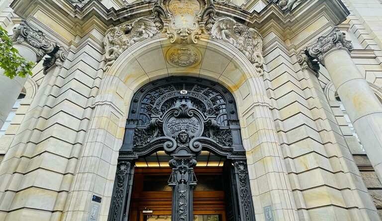 ألمانيا. انعقاد جلستين لمحاكمة فلسطيني متهم بجرائم حرب في سورية 