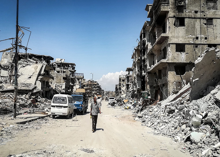 مخيم اليرموك.. حافلات مجانية لنقل الطلاب مع بداية العام الدراسي  