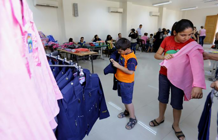 سوريا..  مستلزمات المدارس.. عبء مادي يثقل كاهل الأسرة الفلسطينية