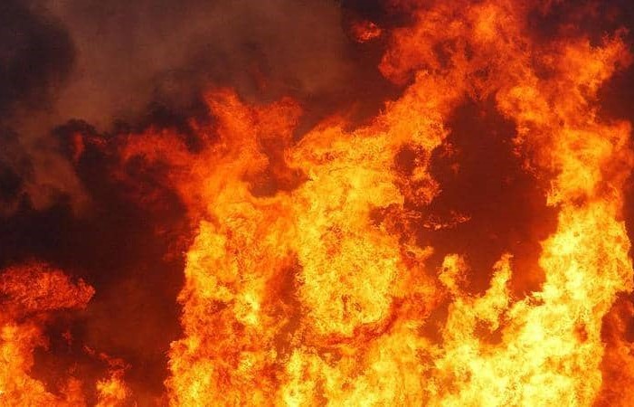 مخيم خان دنون.. حريق يثير التساؤلات حول جاهزية المخيم