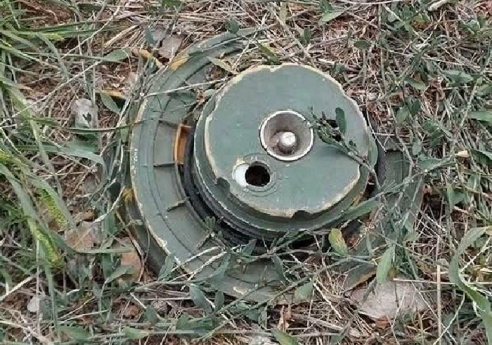 جلين.. فلسطيني يفقد عينه إثر انفجار مقذوف من مخلفات الحرب 