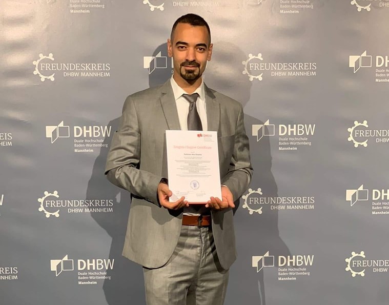 فلسطيني سوري يحقق نجاحاً دراسياً ومهنياً في ألمانيا