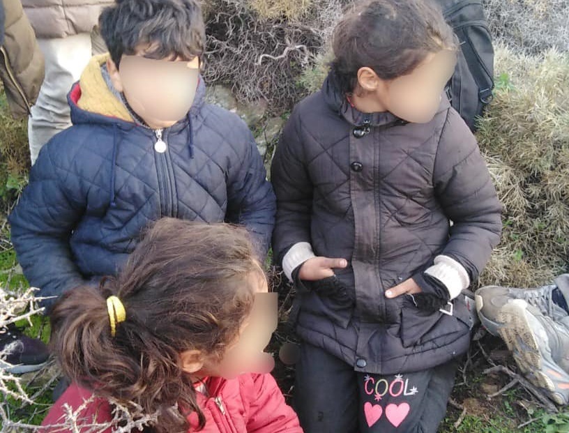 مهاجرون فلسطينيون عالقون في جزيرة إيكاريا اليونانية 