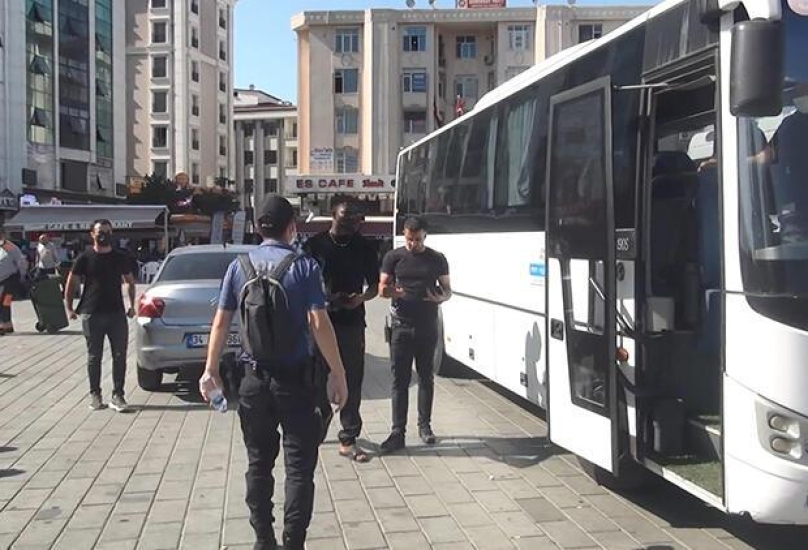 نشطاء يحذرون من حملات تفتيش تستهدف المخالفين في إسطنبول