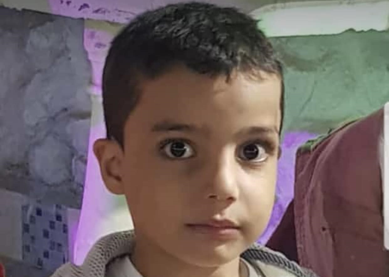 وفاة طفل في مخيم النيرب متأثراً بجراحه جراء الزلزال