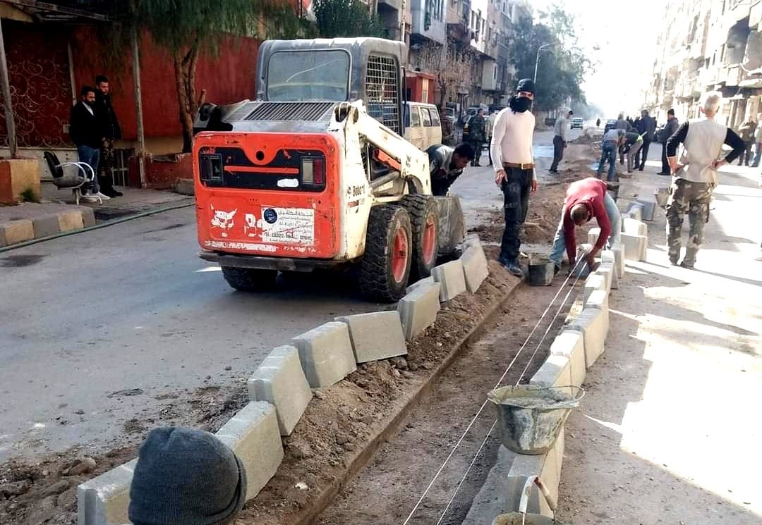 مبادرة "يد بيد" تبعث الأمل لأهالي مخيم اليرموك 