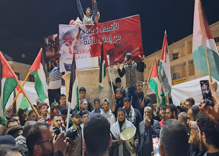 فلسطينيو سوريا ينتصرون للقدس والمسجد الأقصى 