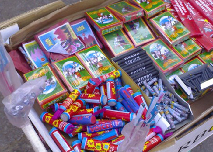 مخيم خان دنون. تحذيرات من خطر المفرقعات والألعاب النارية