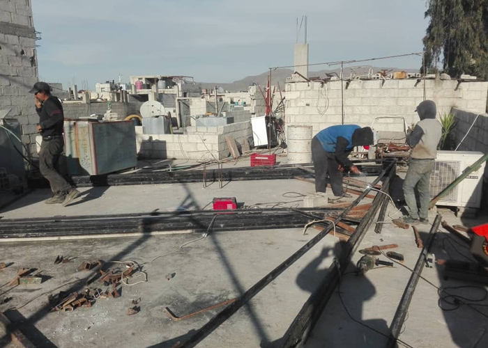 مخيم خان دنون. البدء بتركيب منظومة طاقة شمسية لأحد آبار المياه