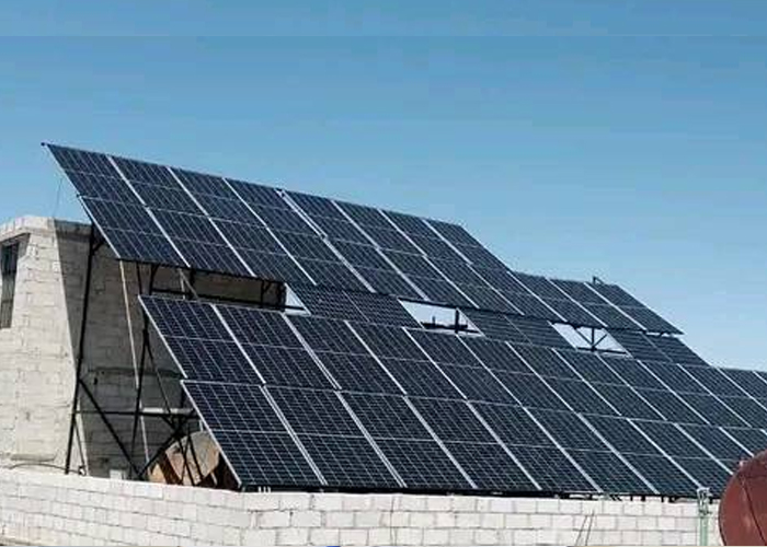 مخيم خان دنون. البدء بتشغيل الخزان الرئيسي باستخدام الطاقة الشمسية