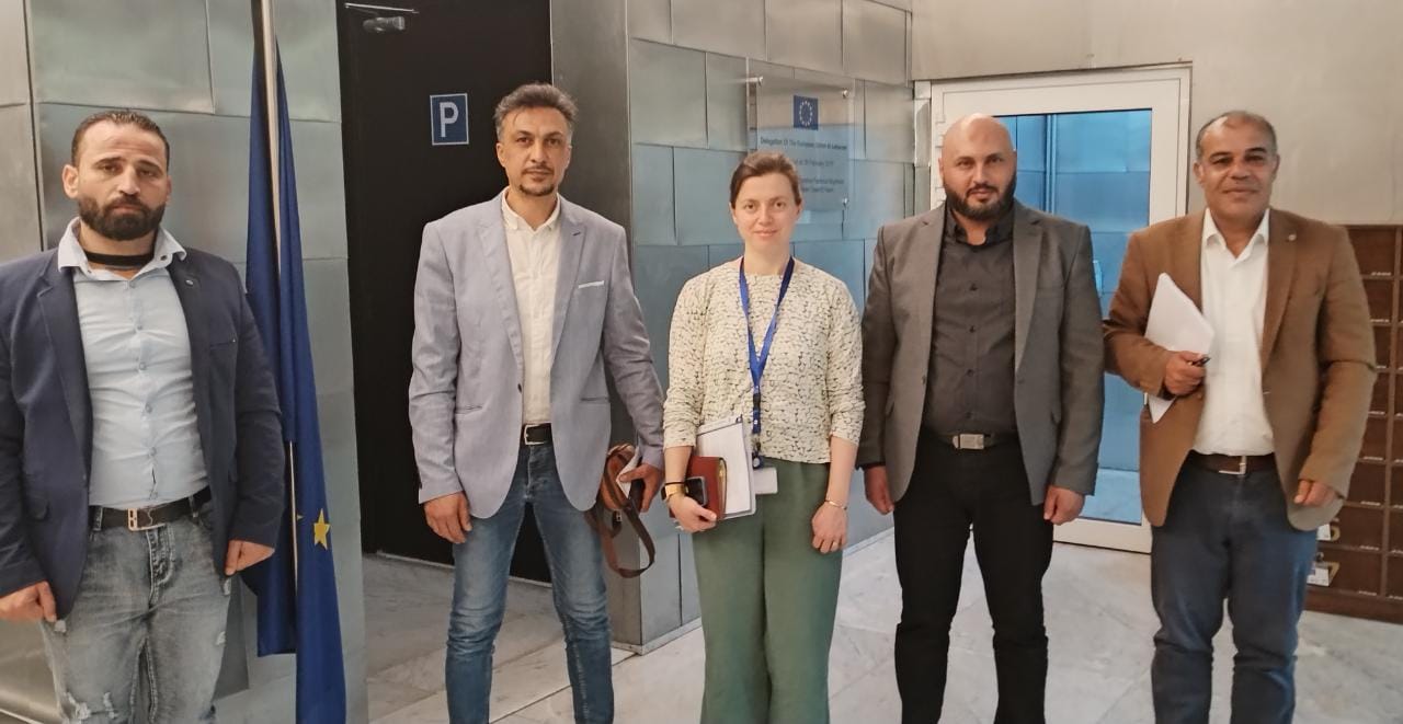 وفد من نشطاء فلسطينيي سورية في لبنان يلتقي مديرة البرامج في بعثة الاتحاد الأوروبي في بيروت