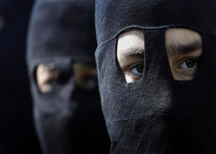 لصوص يسطون على منزل في مخيم خان دنون