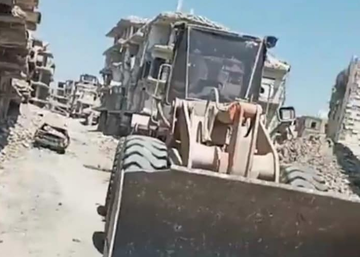 بدء عملية إزالة الأنقاض في حي 8 آذار بمخيم اليرموك جنوب دمشق