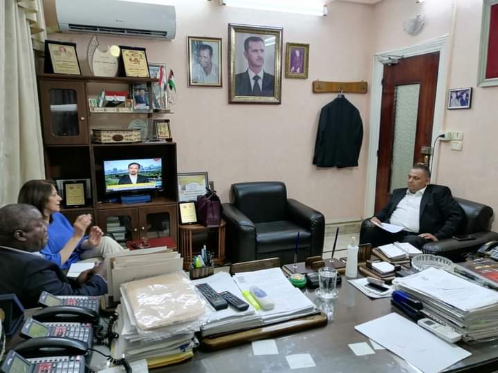 أمانيا وحسين يبحثان أوضاع الفلسطينيين في سورية 