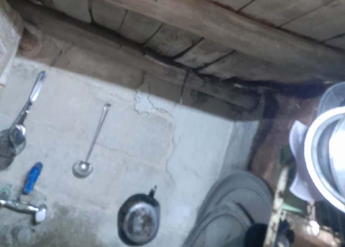 مخيم الحسينية.. امرأة فلسطينية تحلم ببناء غرفة صغيرة تأويها وأطفالها