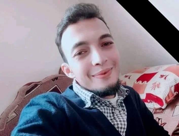 عائلة فلسطينية تنعى نجلها أحد ضحايا غرق المركب قبالة اليونان