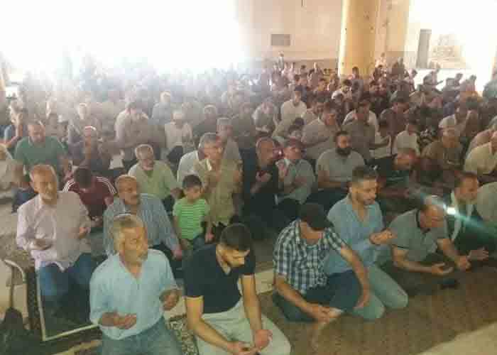 إقامة صلاة العيد في مسجد عبد القادر الحسيني بمخيم اليرموك