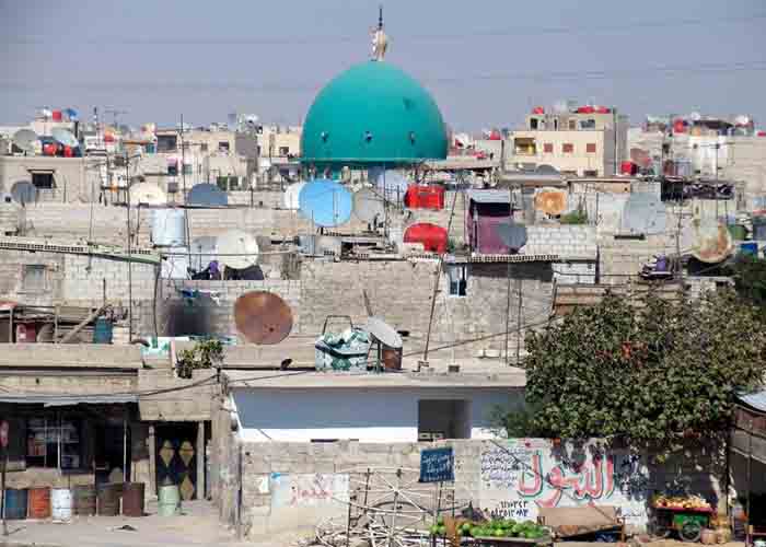 اللاجئون في مخيم جرمانا يعانون من نقص المياه في ظل ارتفاع الحرارة