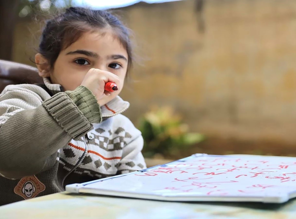 شاهد: "أينشتاين العصر".. طفل فلسطيني بقدرات خارقة للعادة