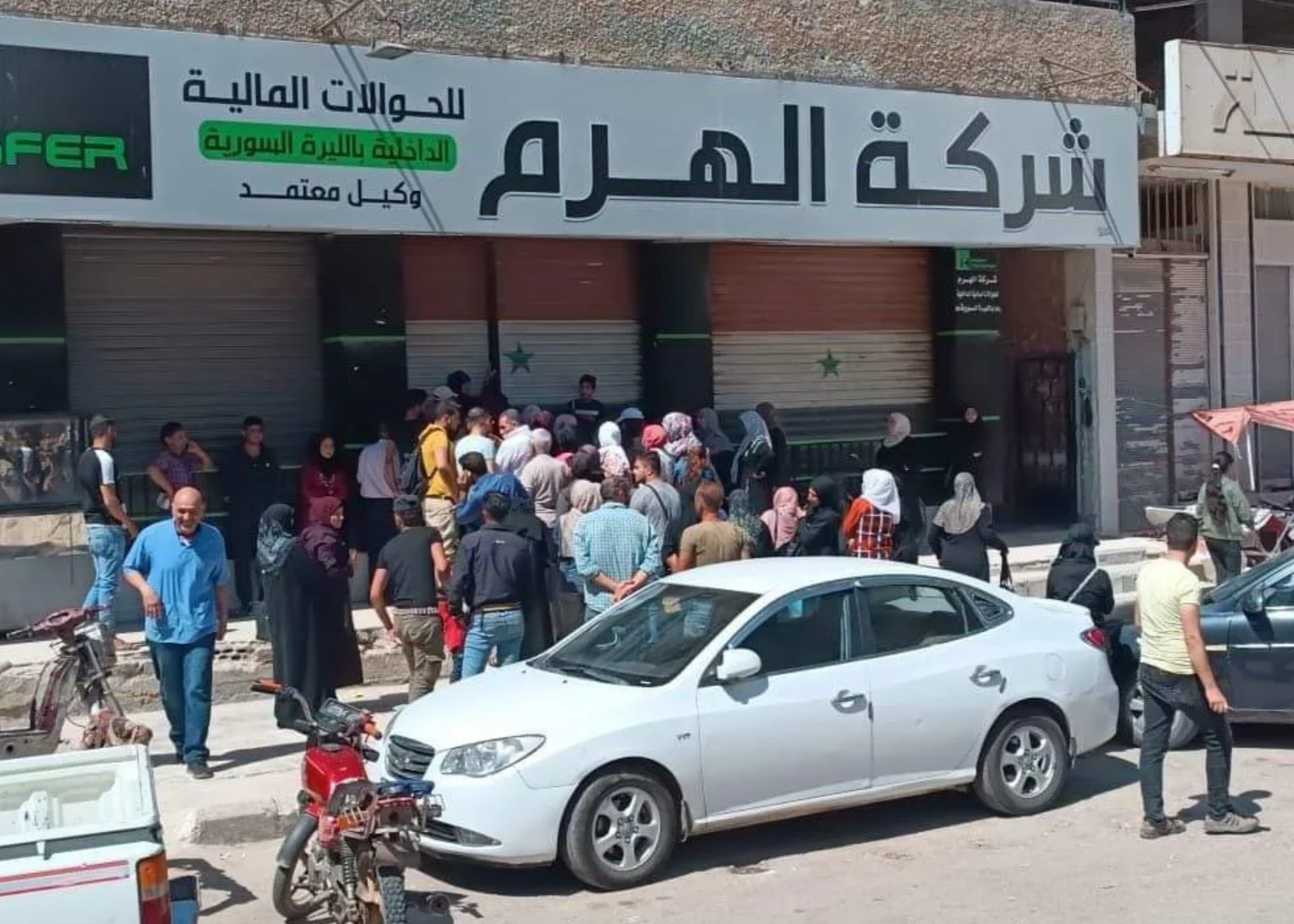 مناشدات لرئاسة الأونروا للتدخل في مشكلة تجاوزات شركة الهرم بحق اللاجئين