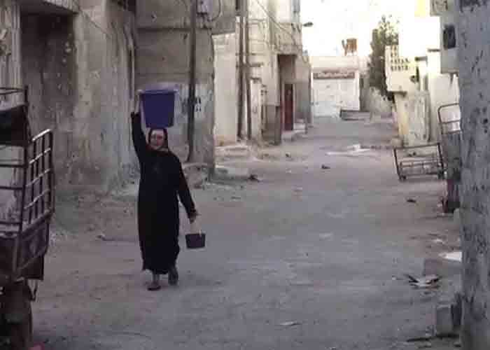 نشطاء من مخيم درعا يطلقون دعوات لمساعدة المحتاجين