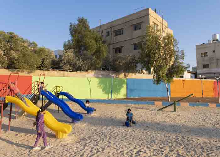 سوريا. عدم وجود مرافق للأطفال في المخيمات الفلسطينية يزيد من العنف والمشاجرات