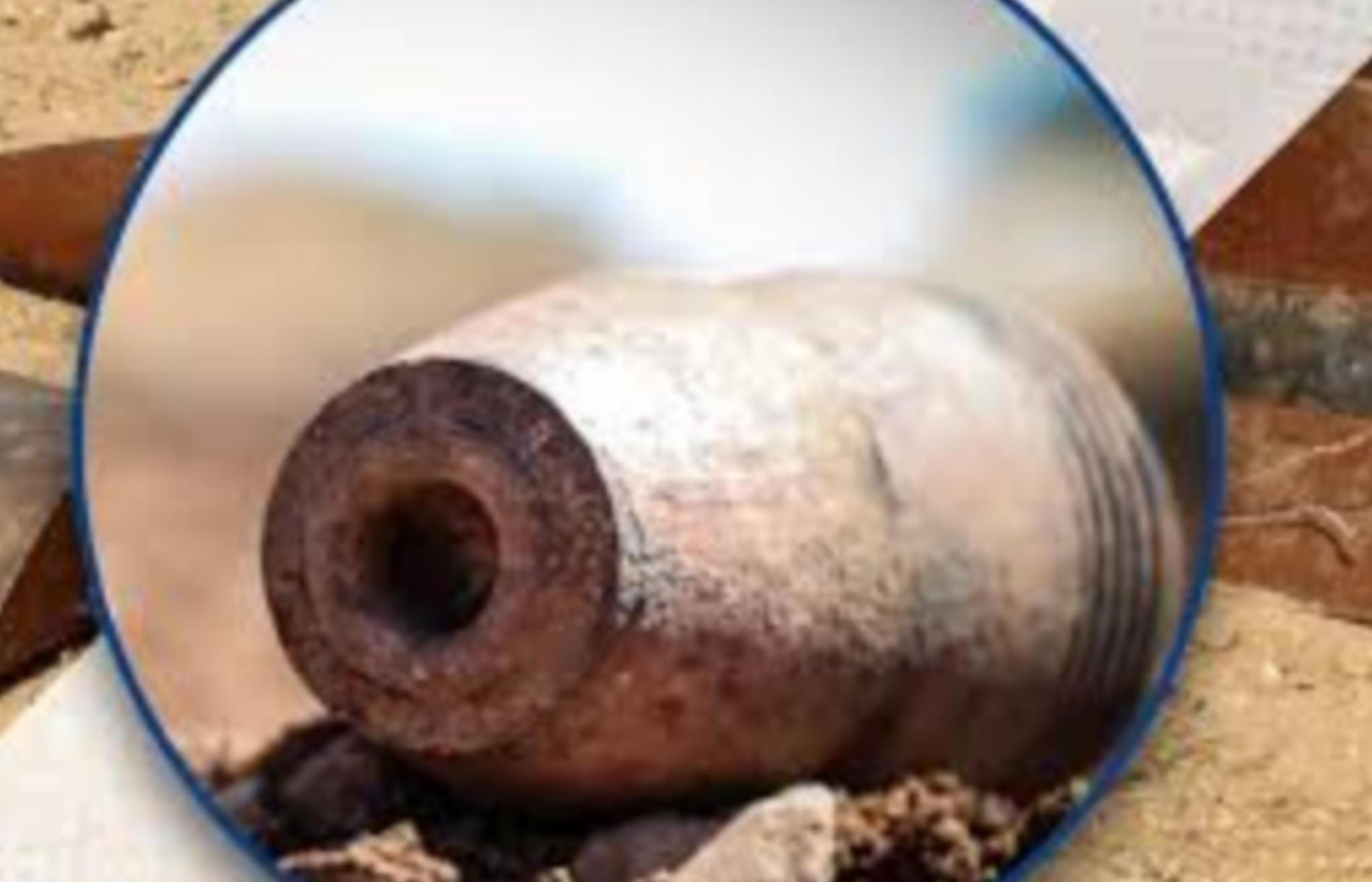 خطر مخلفات الحرب يهدد حياة اللاجئين الفلسطينيين في مخيم درعا