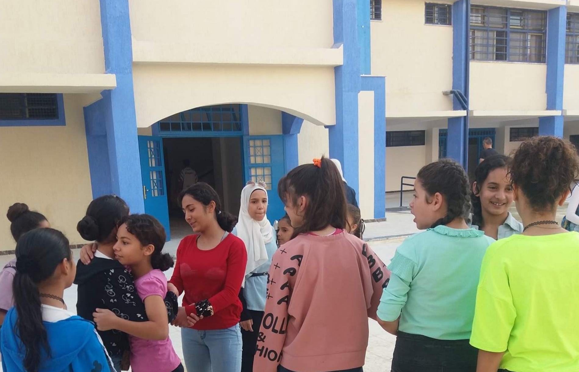 مع إعادة افتتاحها. مدرسة الأونروا الجديدة في مخيم اليرموك تواجه عدة تحديات