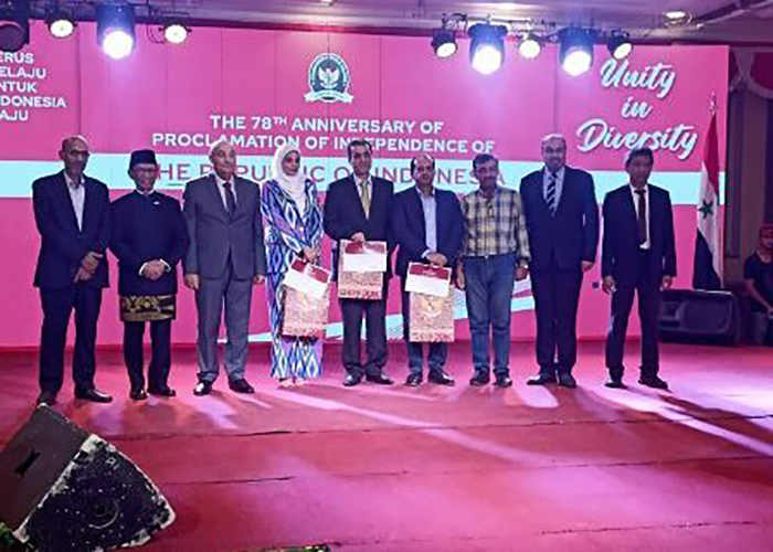 سوريا.. تكريم اعلامي فلسطيني لنيله المركز الأول في مسابقة المقال الصحفي 