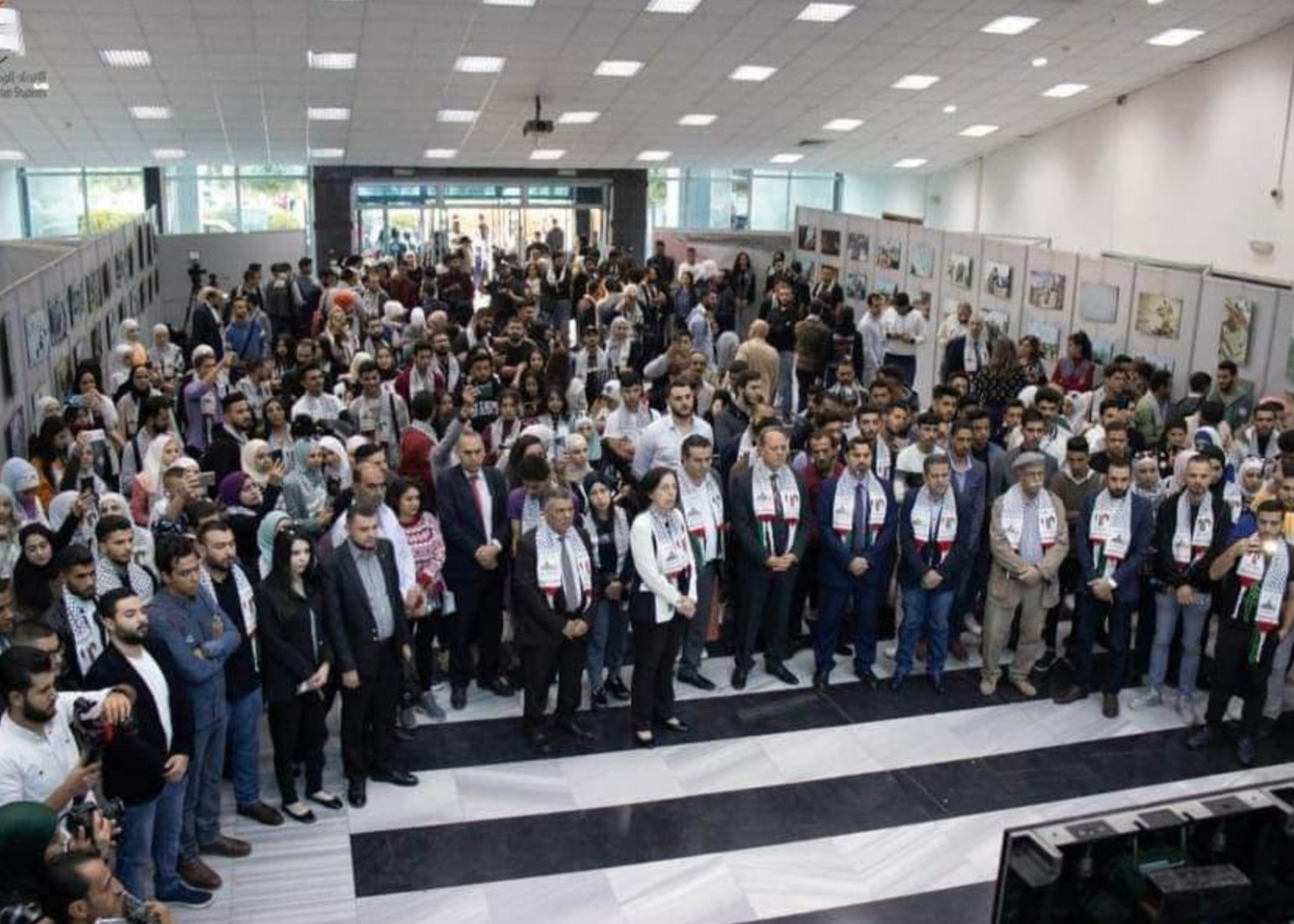 جامعة دمشق تنظم معرضاً لتوثيق جرائم الاحتلال الإسرائيلي في غزة